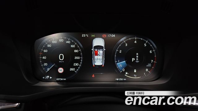 Volvo XC60 2021 — photo 11
