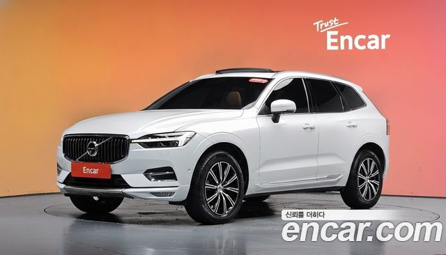 Volvo XC60 2021 — photo 1
