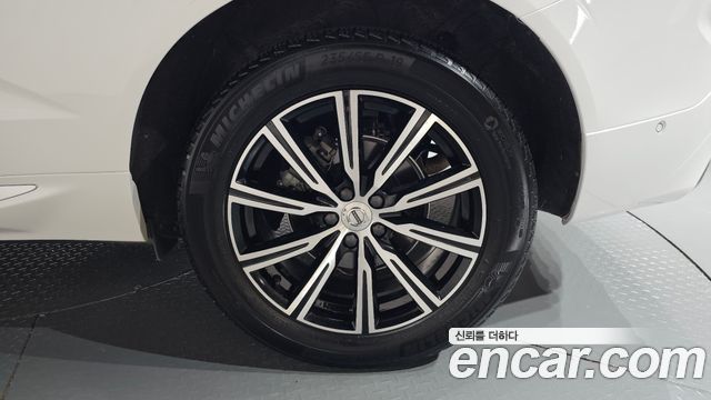 Volvo XC60 2021 — photo 7