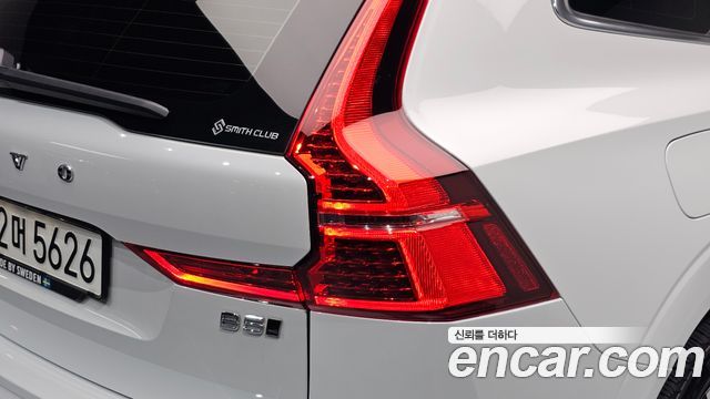 Volvo XC60 2021 — photo 9