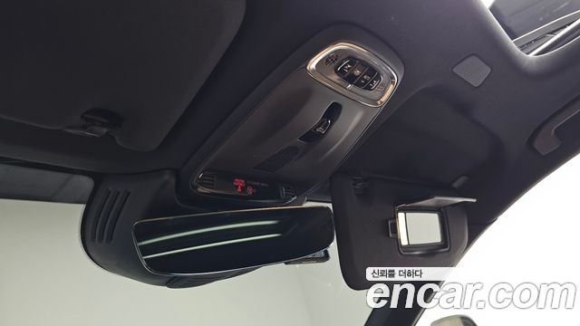 Volvo XC60 2021 — photo 32