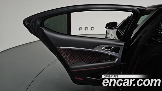 Genesis G70 2022 — photo 15