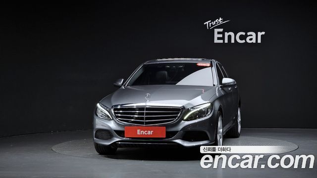Mercedes-Benz C-Class 2018 — photo 3