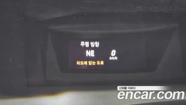 Mercedes-Benz C-Class 2018 — photo 33