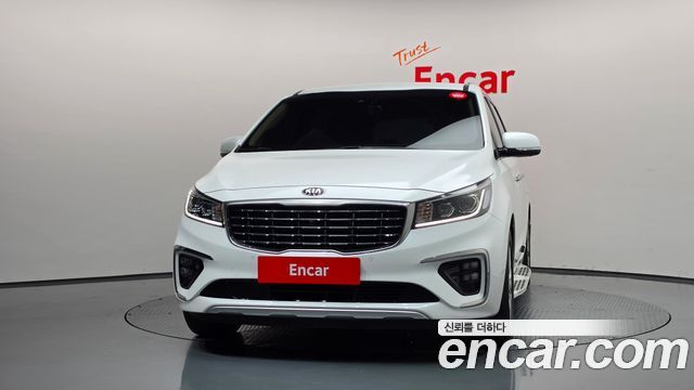 Kia Canival 2019 — photo 3