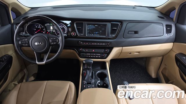 Kia Canival 2019 — photo 10