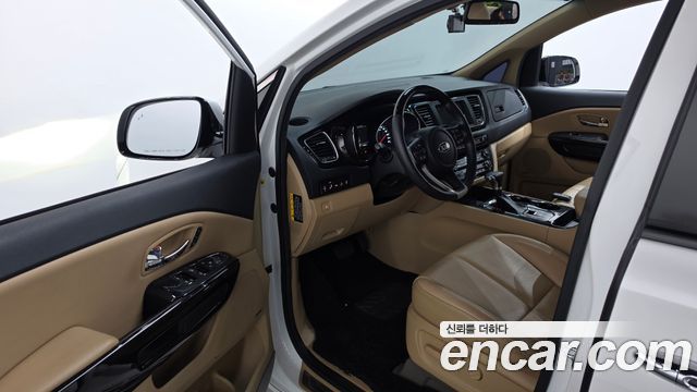 Kia Canival 2019 — photo 13