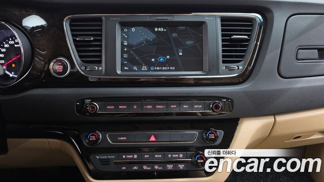 Kia Canival 2019 — photo 18