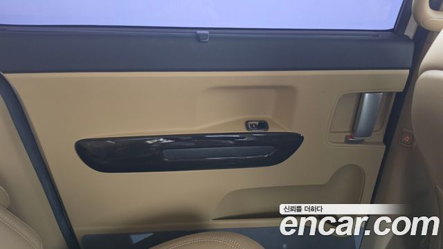Kia Canival 2019 — photo 15