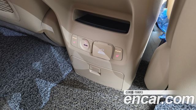 Kia Canival 2019 — photo 29