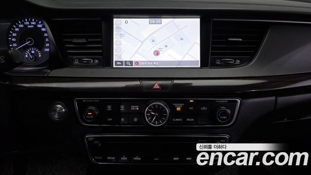 Kia K7 2017 — photo 21