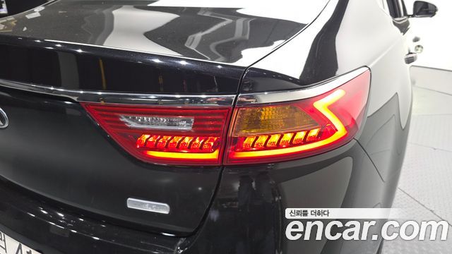 Kia K7 2017 — photo 9