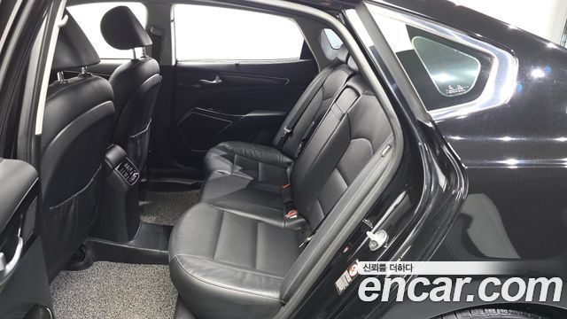 Kia K7 2017 — photo 16