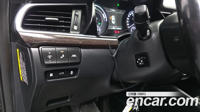 Kia K7 2017 — photo 27