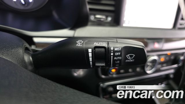 Kia K7 2017 — photo 28