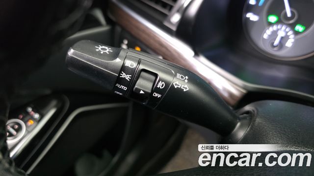 Kia K7 2017 — photo 29