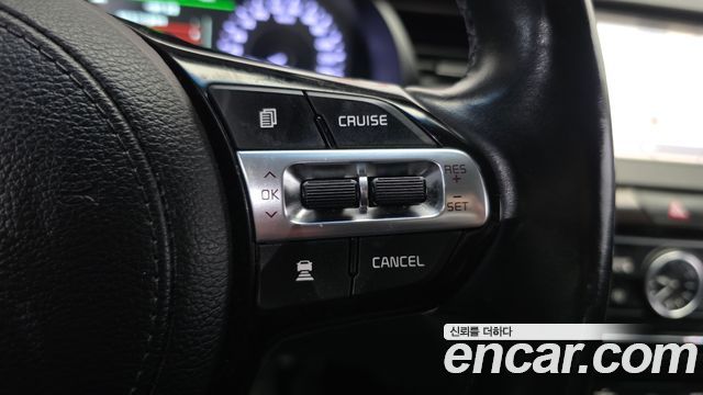 Kia K7 2017 — photo 32