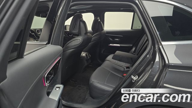 Mercedes-Benz GLC-Class 2023 — photo 18