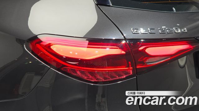 Mercedes-Benz GLC-Class 2023 — photo 9