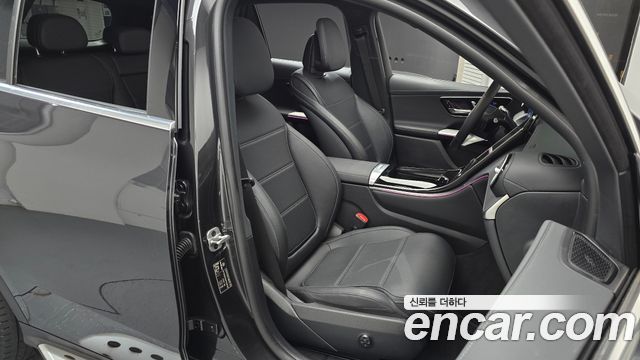 Mercedes-Benz GLC-Class 2023 — photo 16