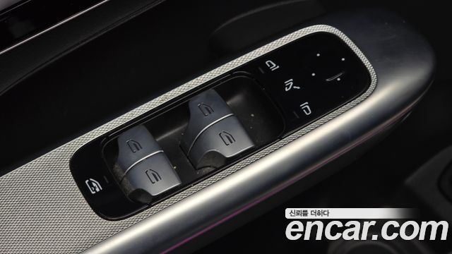 Mercedes-Benz GLC-Class 2023 — photo 27