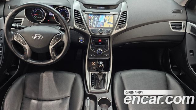 Hyundai AVANTE 2014 — photo 10