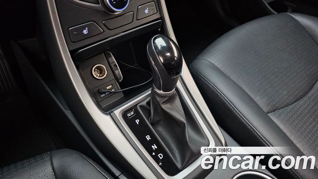 Hyundai AVANTE 2014 — photo 12