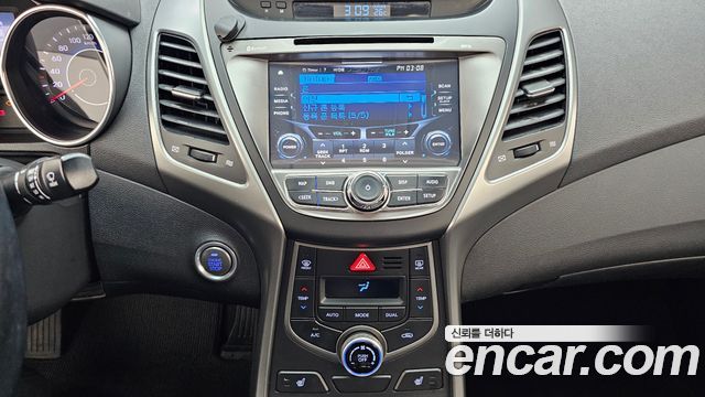 Hyundai AVANTE 2014 — photo 20