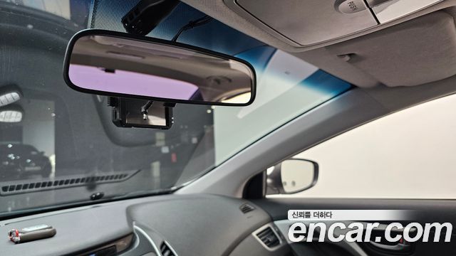 Hyundai AVANTE 2014 — photo 24