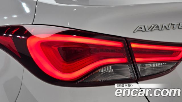 Hyundai AVANTE 2014 — photo 9