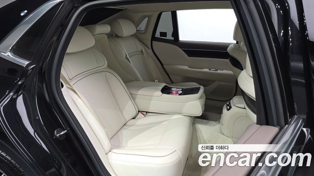 Genesis G90 2023 — photo 11