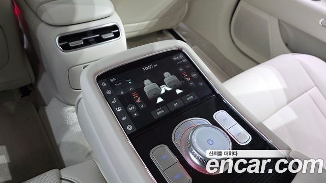 Genesis G90 2023 — photo 19