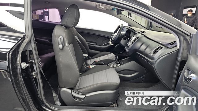 Kia K3 2017 — photo 11