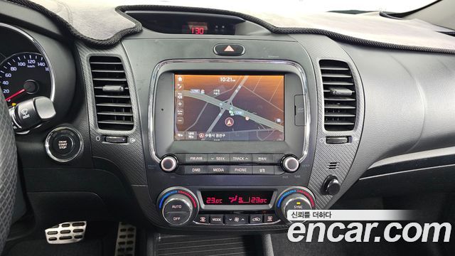 Kia K3 2017 — photo 14