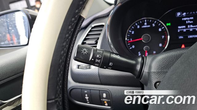 Kia K3 2017 — photo 18