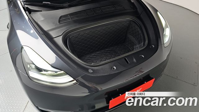 Tesla Model Y 2024 — photo 6