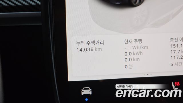 Tesla Model Y 2024 — photo 11