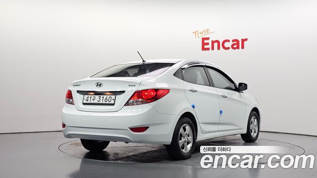 Hyundai Accent 2015 — photo 2