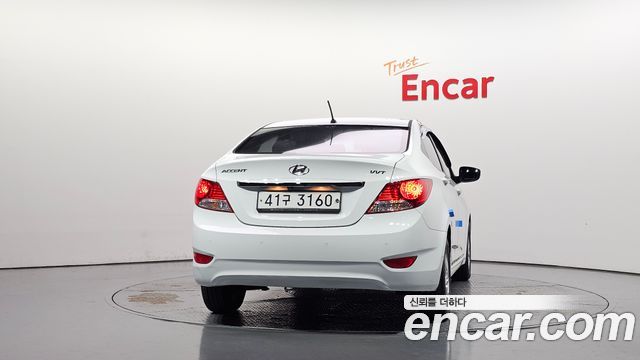 Hyundai Accent 2015 — photo 4