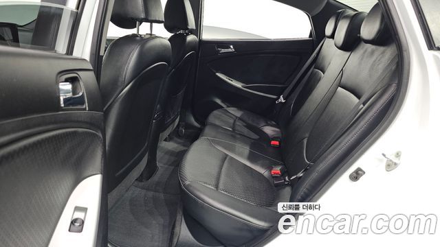 Hyundai Accent 2015 — photo 11