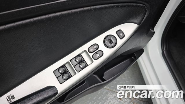 Hyundai Accent 2015 — photo 13