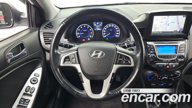 Hyundai Accent 2015 — photo 15