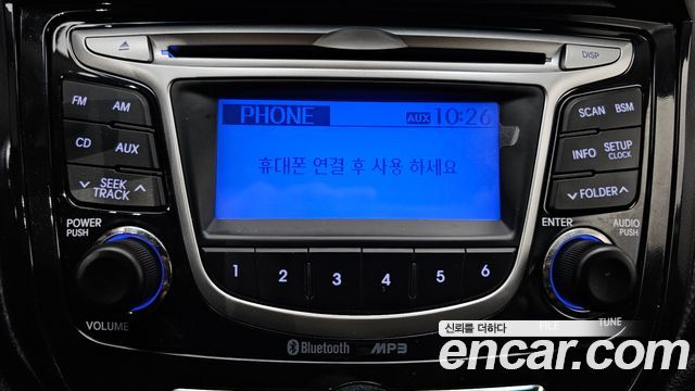 Hyundai Accent 2015 — photo 18