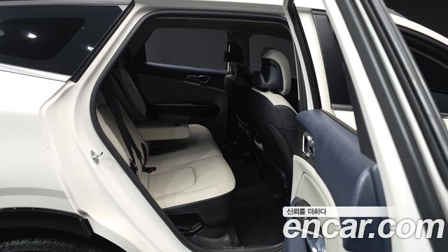 Kia Sportage 2023 — photo 18