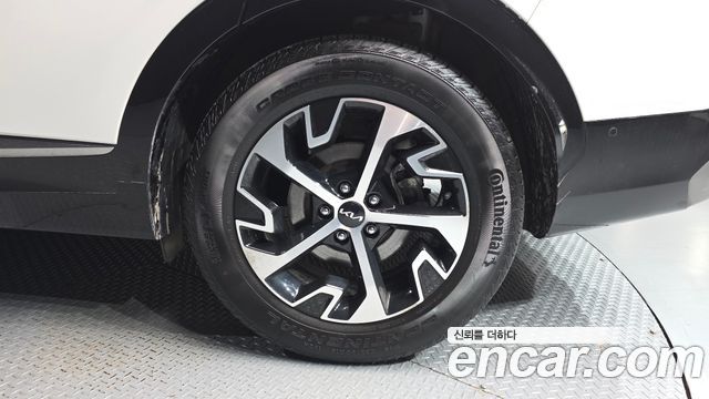 Kia Sportage 2023 — photo 7
