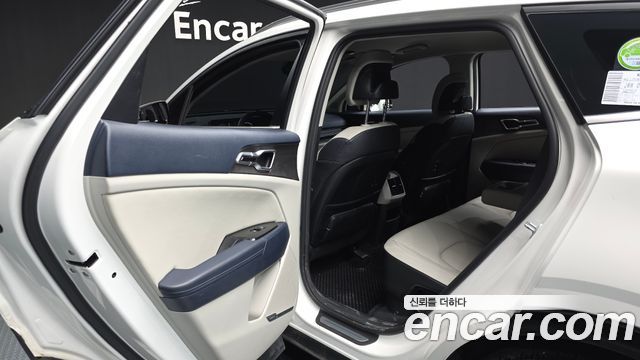Kia Sportage 2023 — photo 16