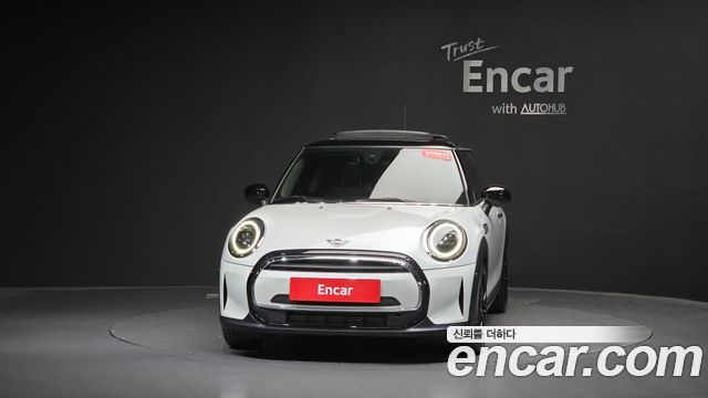 Mini Cooper 2024 — photo 3