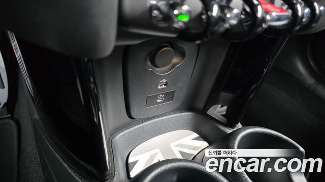 Mini Cooper 2024 — photo 18
