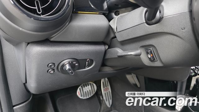 Mini Cooper 2024 — photo 25