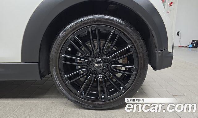 Mini Cooper 2024 — photo 7